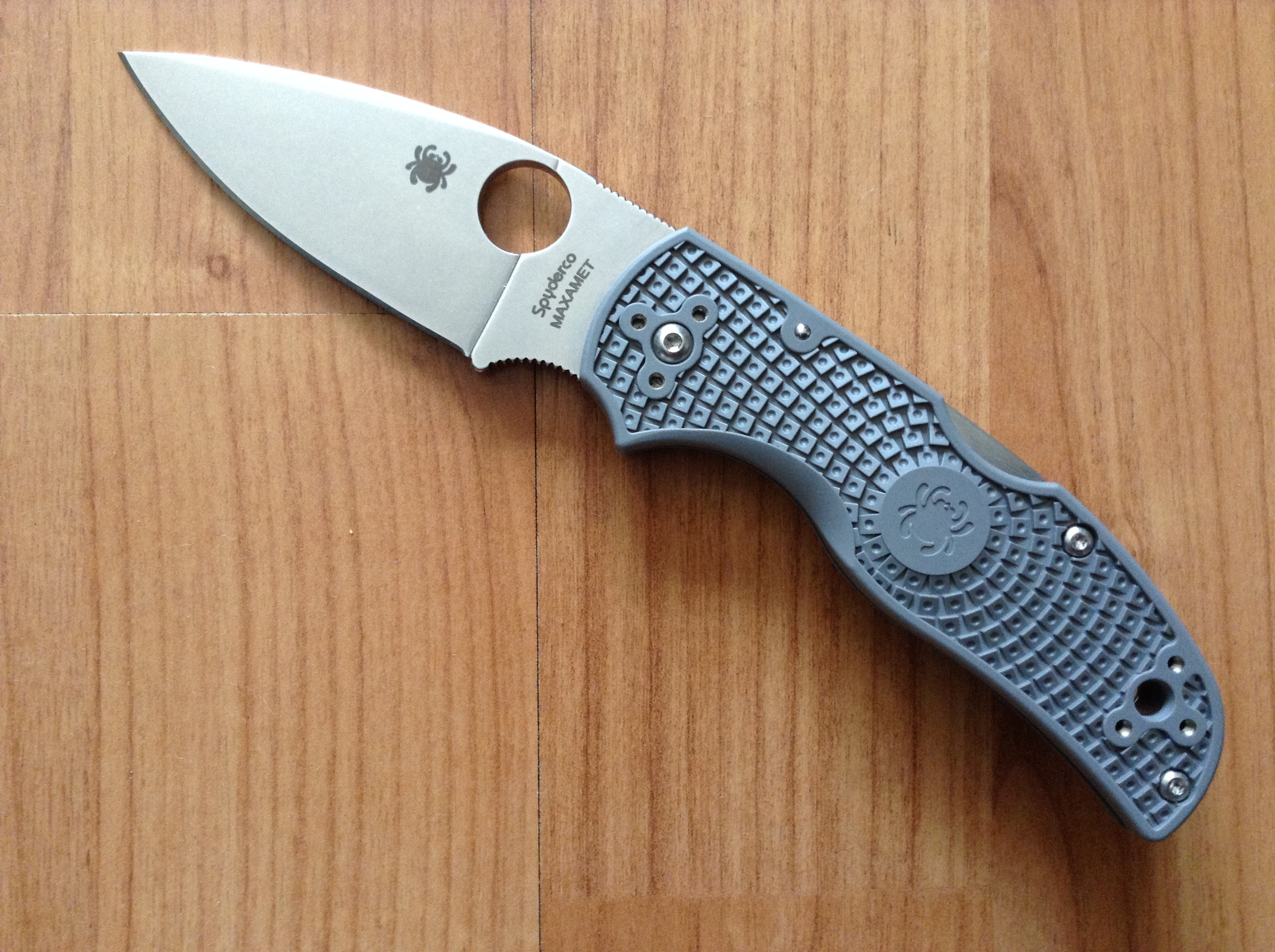 Navaja Spyderco Native 5 en acero MAXAMET C41PGY5 - Navajas y Cuchillos