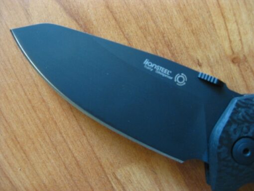 Navaja LionSTEEL en fibra de carbono TM1 CB - Image 2