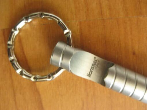 Llavero con destapador y rompe-vidrios lionSTEEL ESKAPER ES-1 - Image 4